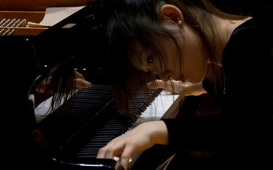 György Ligeti: Étude No. 11 & No. 13 | Yungyung Guo